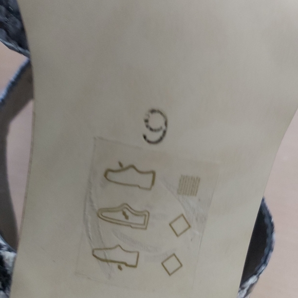 K Studio sandals size 9 snake print leather strappy - Picture 11 of 11